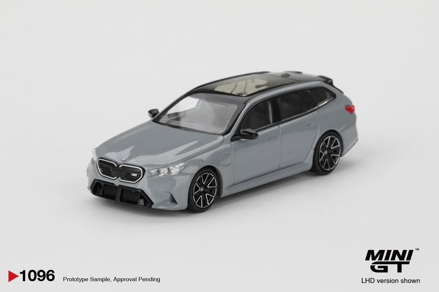 Mini GT BMW M5 Touring G99 Brooklyn Grey Metallic MGT01096 1/64 Diecast