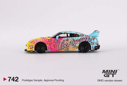 Mini GT LB-Silhouette Works GT Nissan Skyline GT-R 35GT-RR Ver.1 LBWK KUMA GTR 2024 MGT00742-L 1/64 Diecast Side