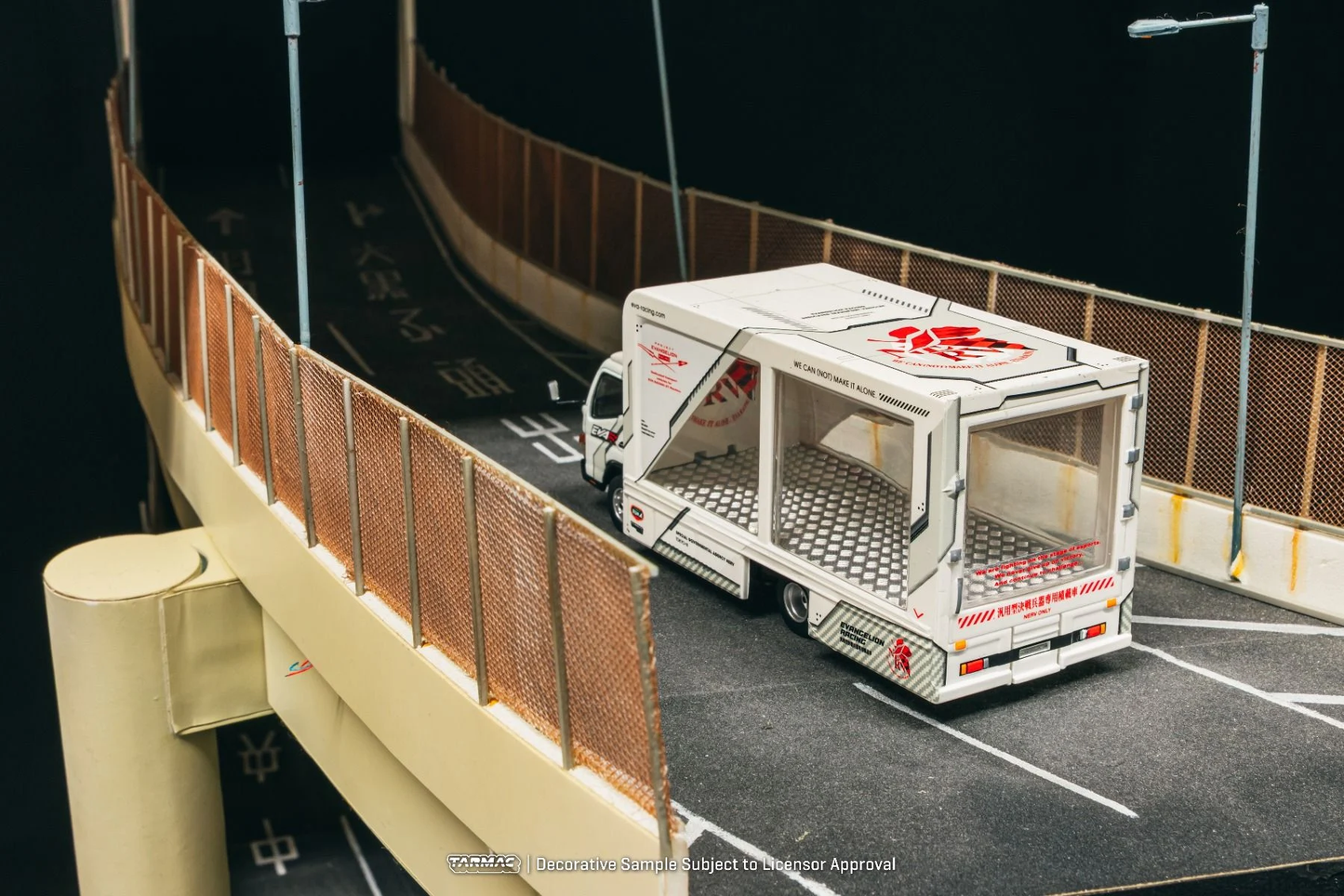Tarmac Works Mitsubishi Fuso Canter EVA Racing 1/64 Diecast