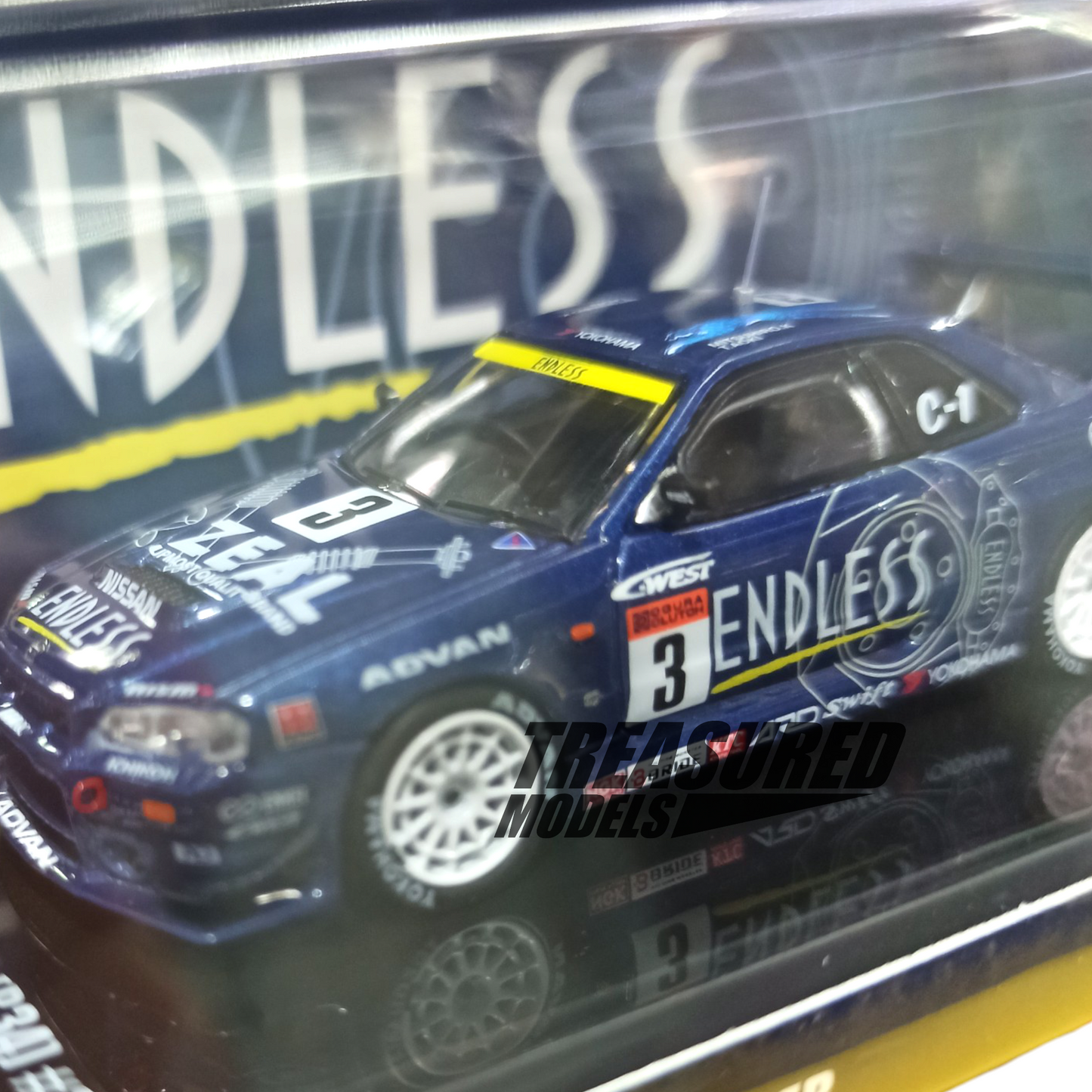 Inno64 Nissan Skyline GT-R R34 Endless Advan Super Taikyu Series 2002 Winner 1/64 Die Cast