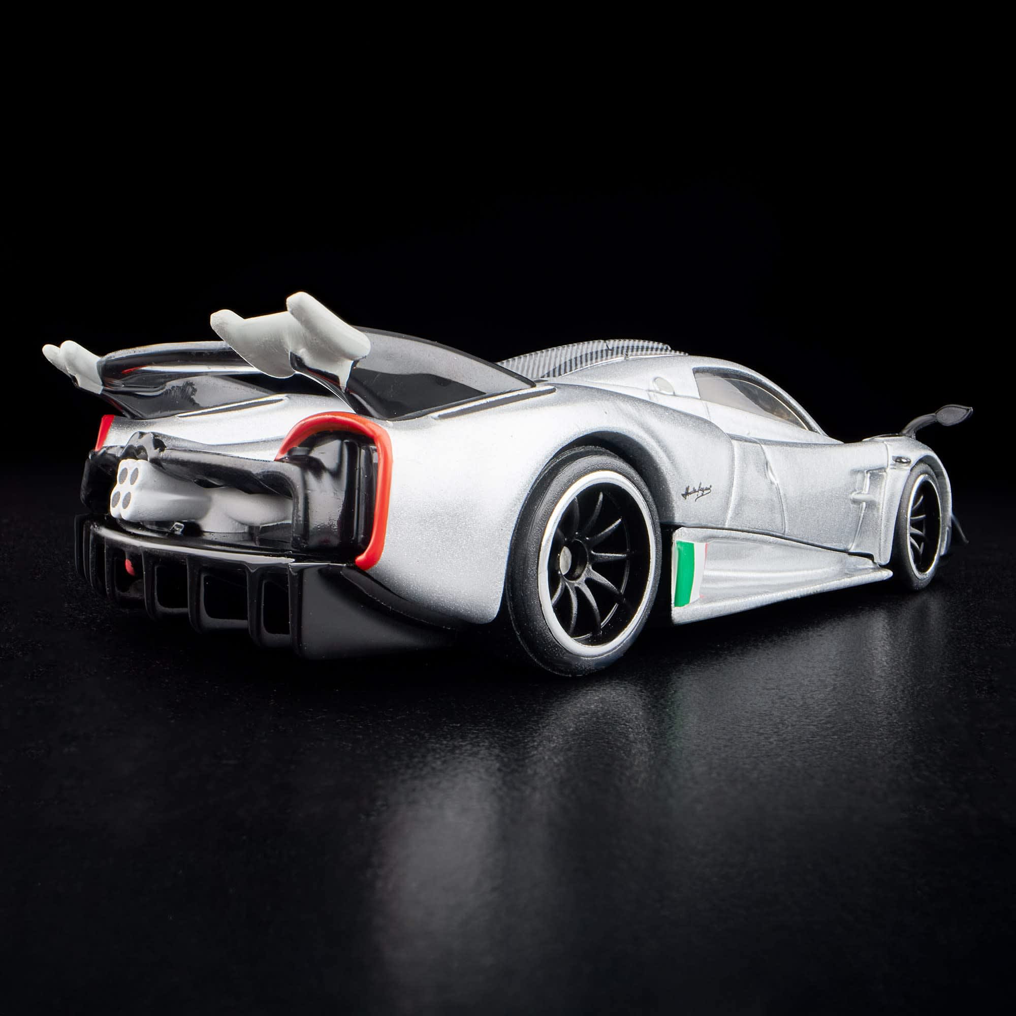 Hot Wheels Pagani 21 Huayra R Pearl Silver 2025 RLC 1/64 Diecast