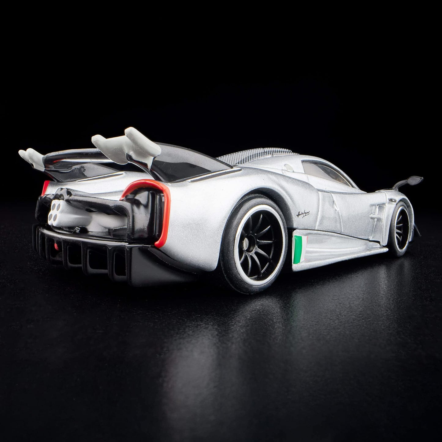 [Pre-Order] Hot Wheels Pagani 21 Huayra R Pearl Silver 2025 RLC 1/64 Diecast