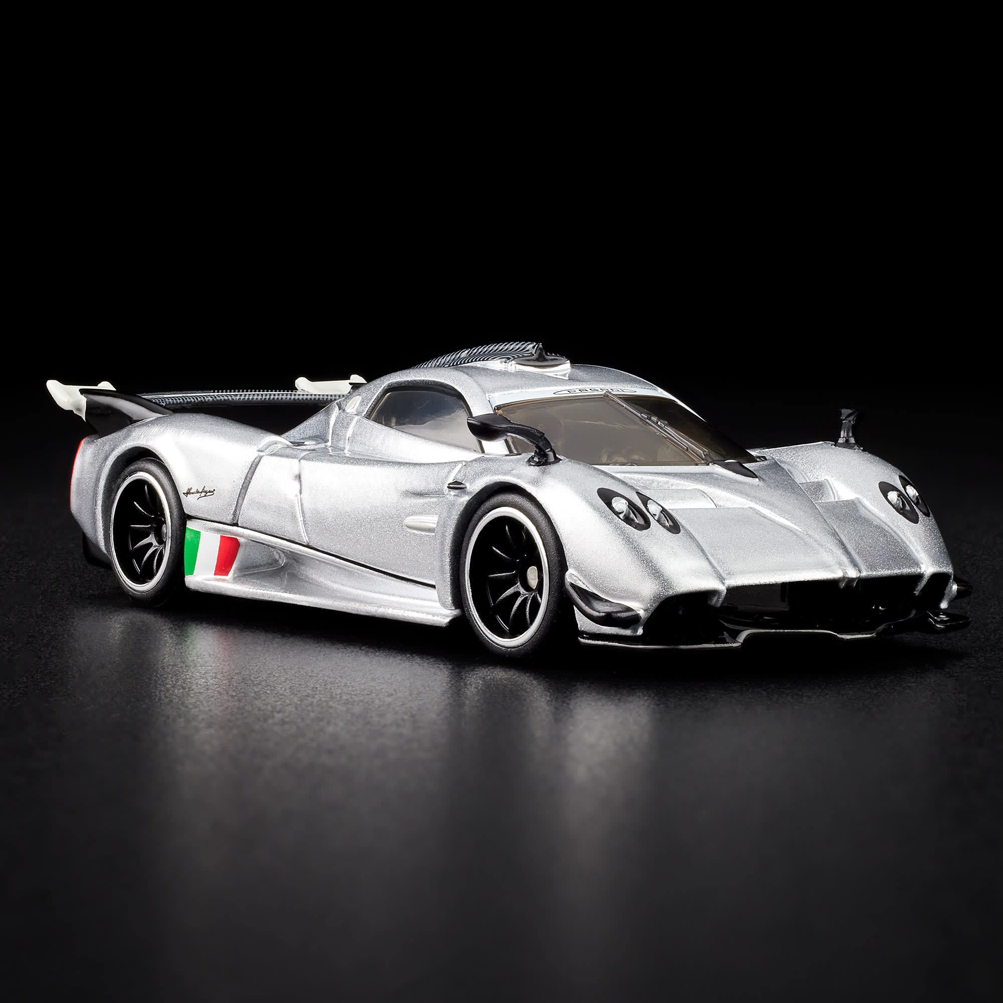 Hot Wheels Pagani 21 Huayra R Pearl Silver 2025 RLC 1/64 Diecast
