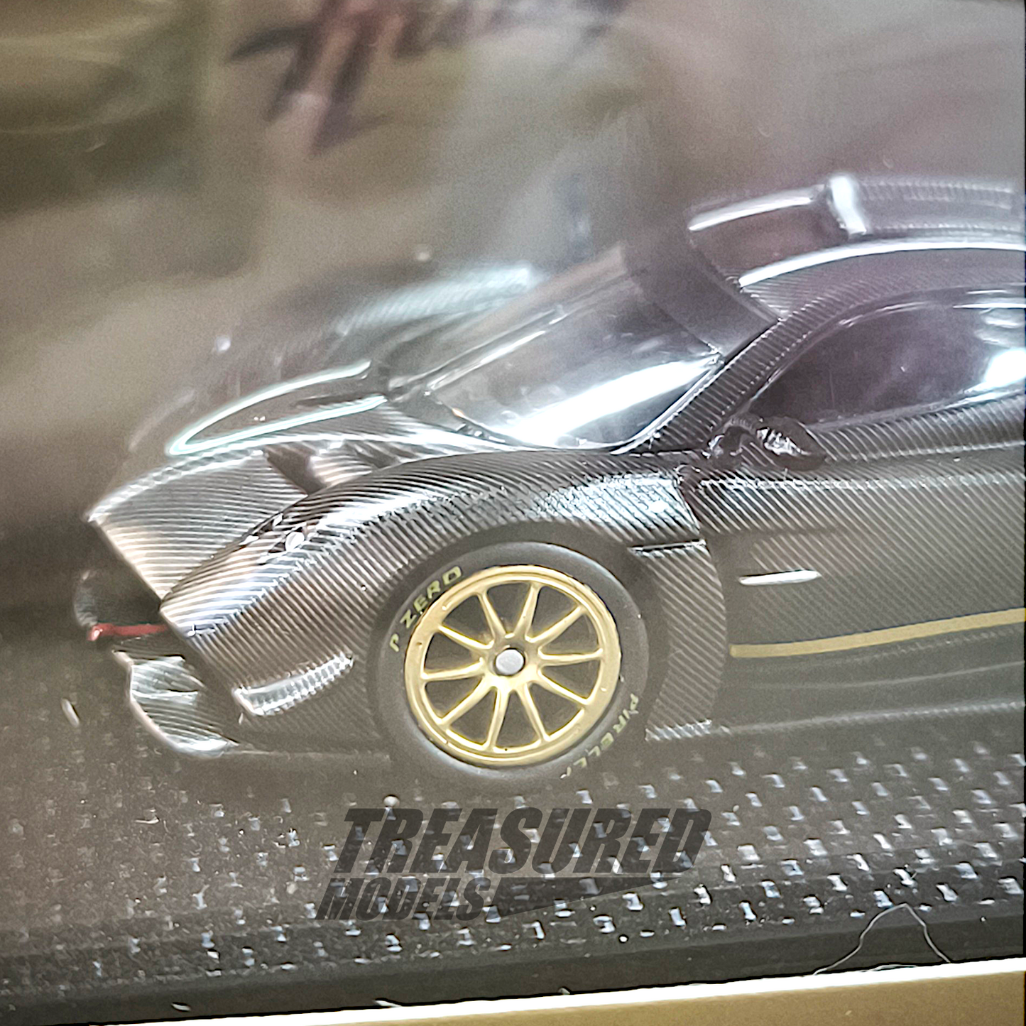 Tarmac Works Pagani Huayra R Matt Black Carbon Fiber T64G-TL035-MBCF 1/64 Diecast