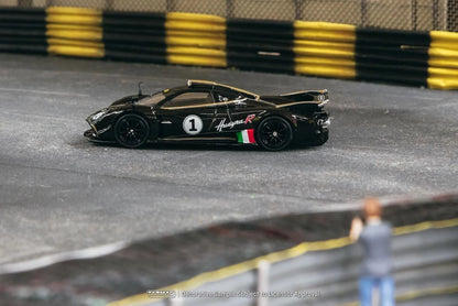 Tarmac Works Pagani Huayra R Nero Oro T64G-TL035-BK 1/64 Diecast