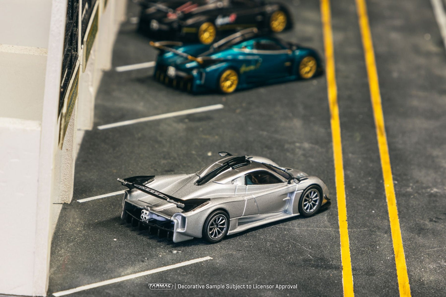 Tarmac Works Pagani Huayra R Satin Silver T64G-TL035-SL 1/64 Diecast