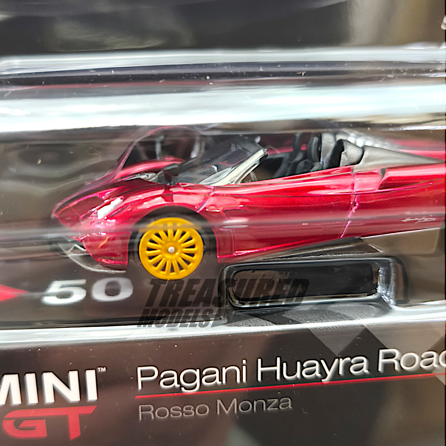 Mini GT Pagani Huayra Roadster Rosso Monza Blister Packaging MGT00050 1/64 Diecast