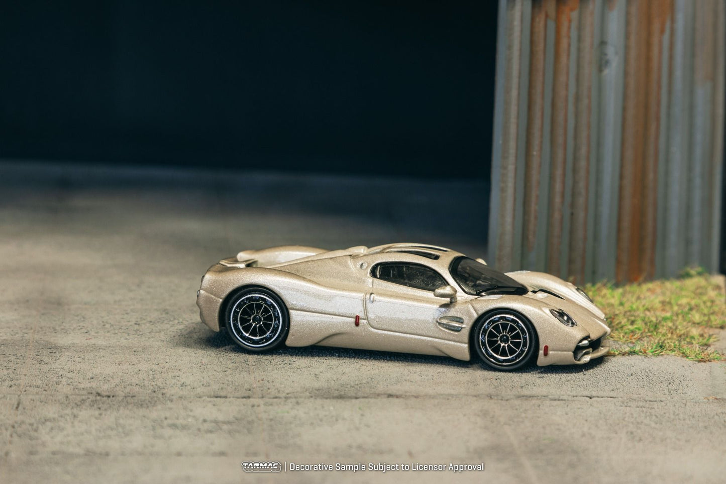 Tarmac Works Pagani Utopia Rinascimento T64G-TL055-BI 1/64 Diecast