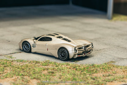 Tarmac Works Pagani Utopia Rinascimento T64G-TL055-BI 1/64 Diecast