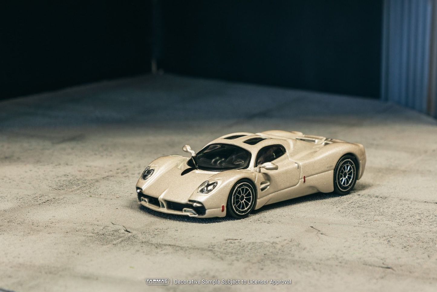 Tarmac Works Pagani Utopia Rinascimento T64G-TL055-BI 1/64 Diecast