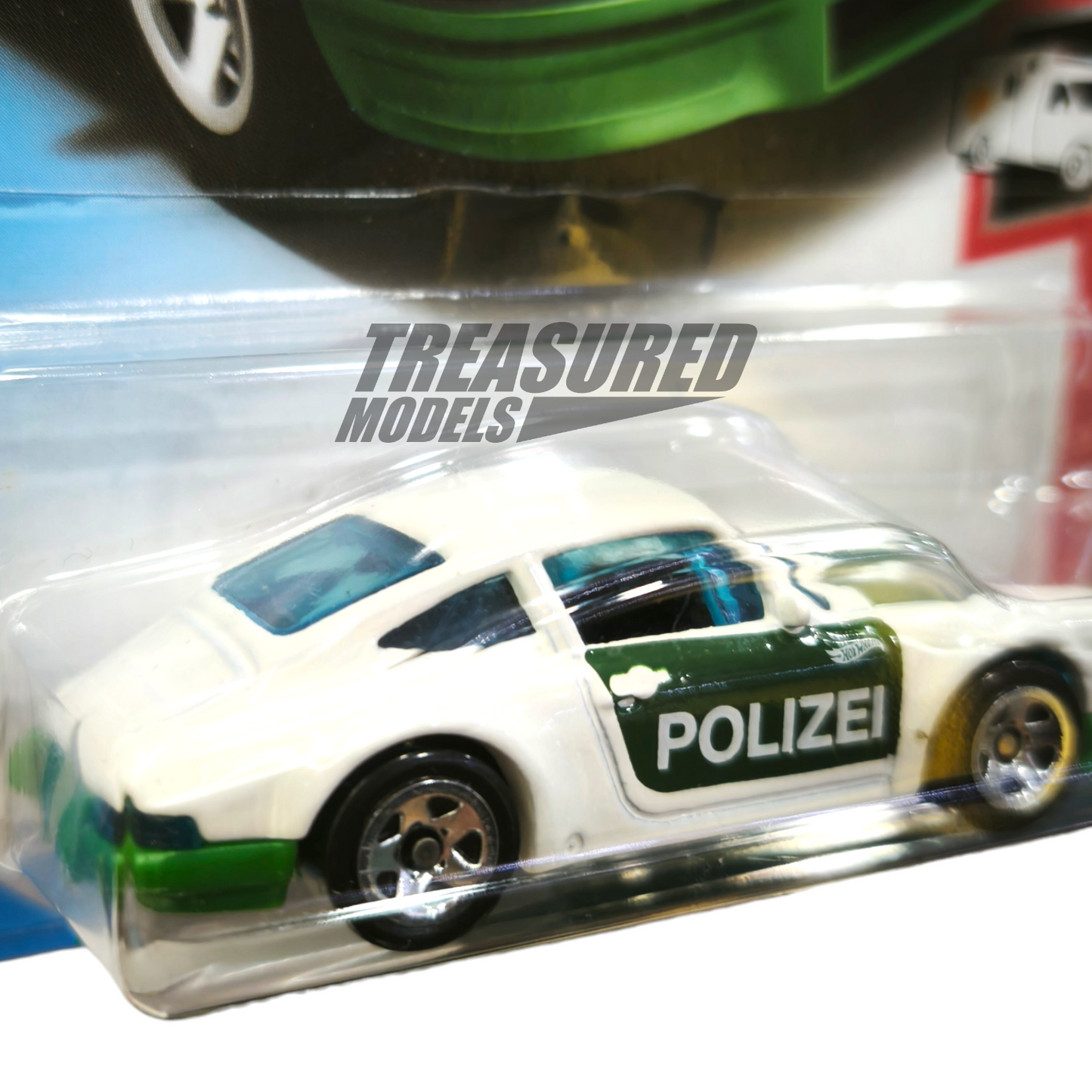 Hot Wheels Porsche 71 911 White & Green 2019 Main Line HW Rescue 1/64 Die Cast