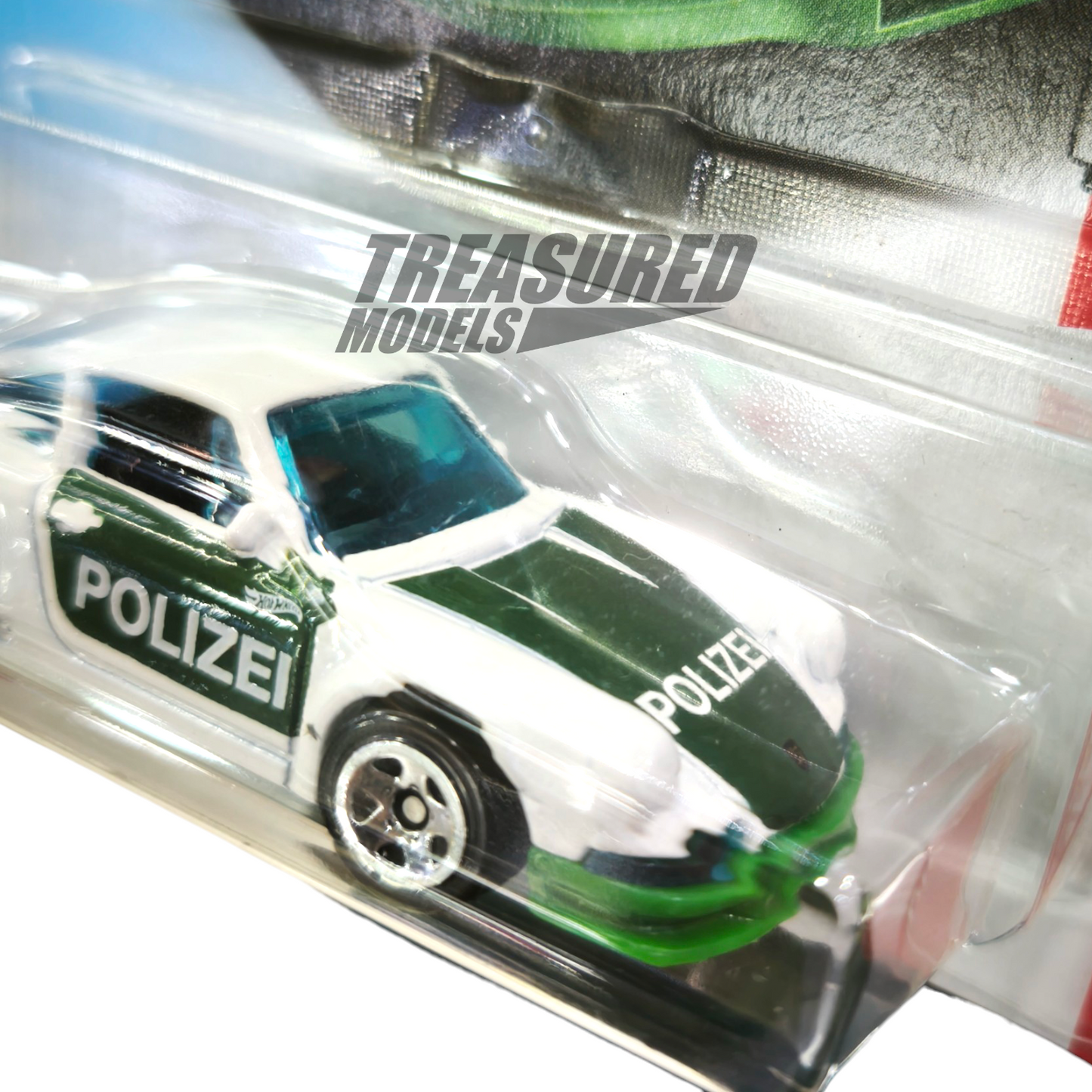 Hot Wheels Porsche 71 911 White & Green 2019 Main Line HW Rescue 1/64 Die Cast