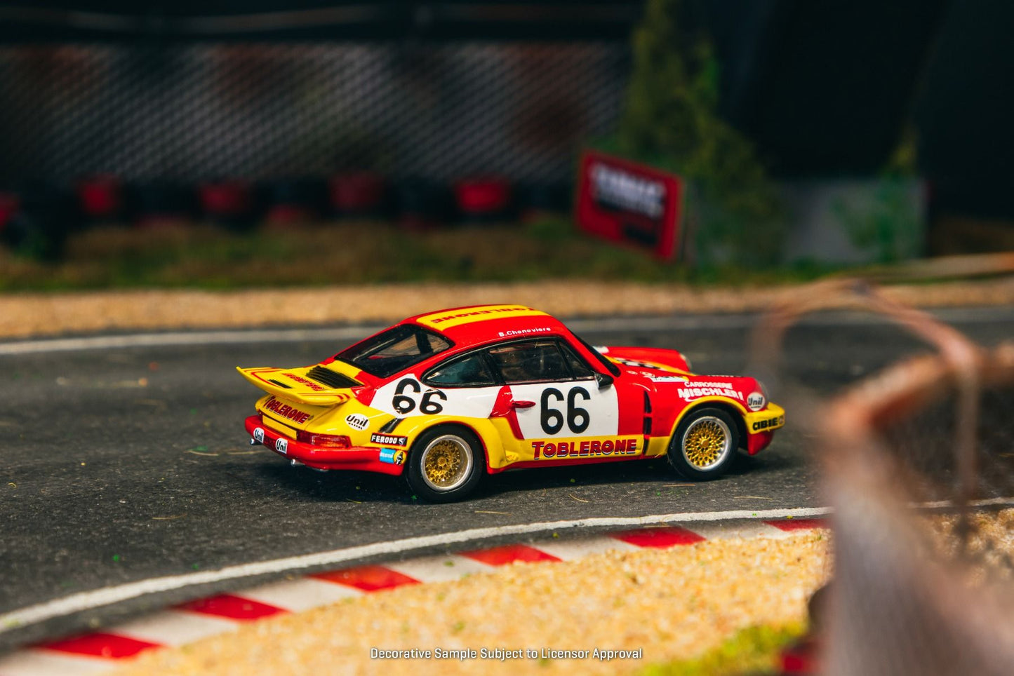 *Pre-Order* Tarmac Works Porsche 911 Carrera RSR 3.0 24h Le Mans 1974 66 T64S-024-74LM66 1/64 Die Cast