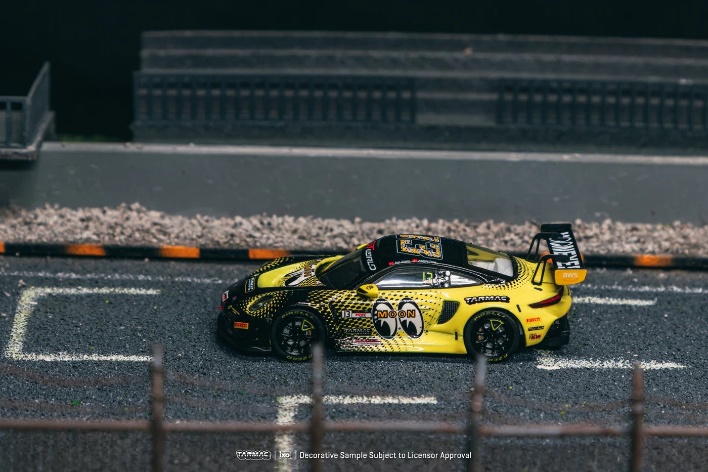 Tarmac Works Porsche 911 GT3 R GT World Challenge Asia 2025 Phantom Global Racing #13 with Tarmac Cards T64-084-25FUJ13 1/64 Diecast