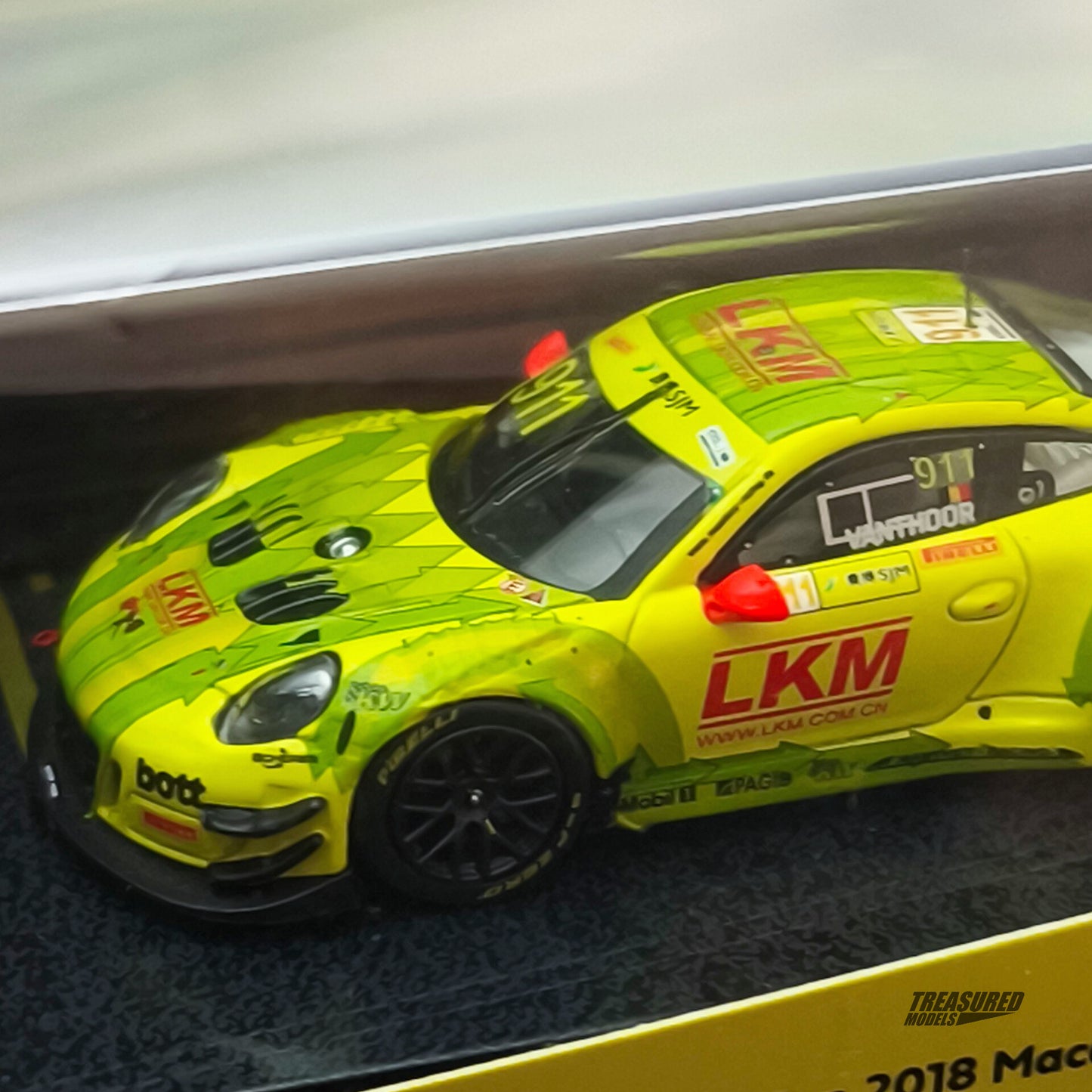 Tarmac Works Porsche 911 GT3 R Macau GT Cup FIA GT World Cup 2018 Mathieu Jaminet T64-032-18MGP991 1/64 Diecast