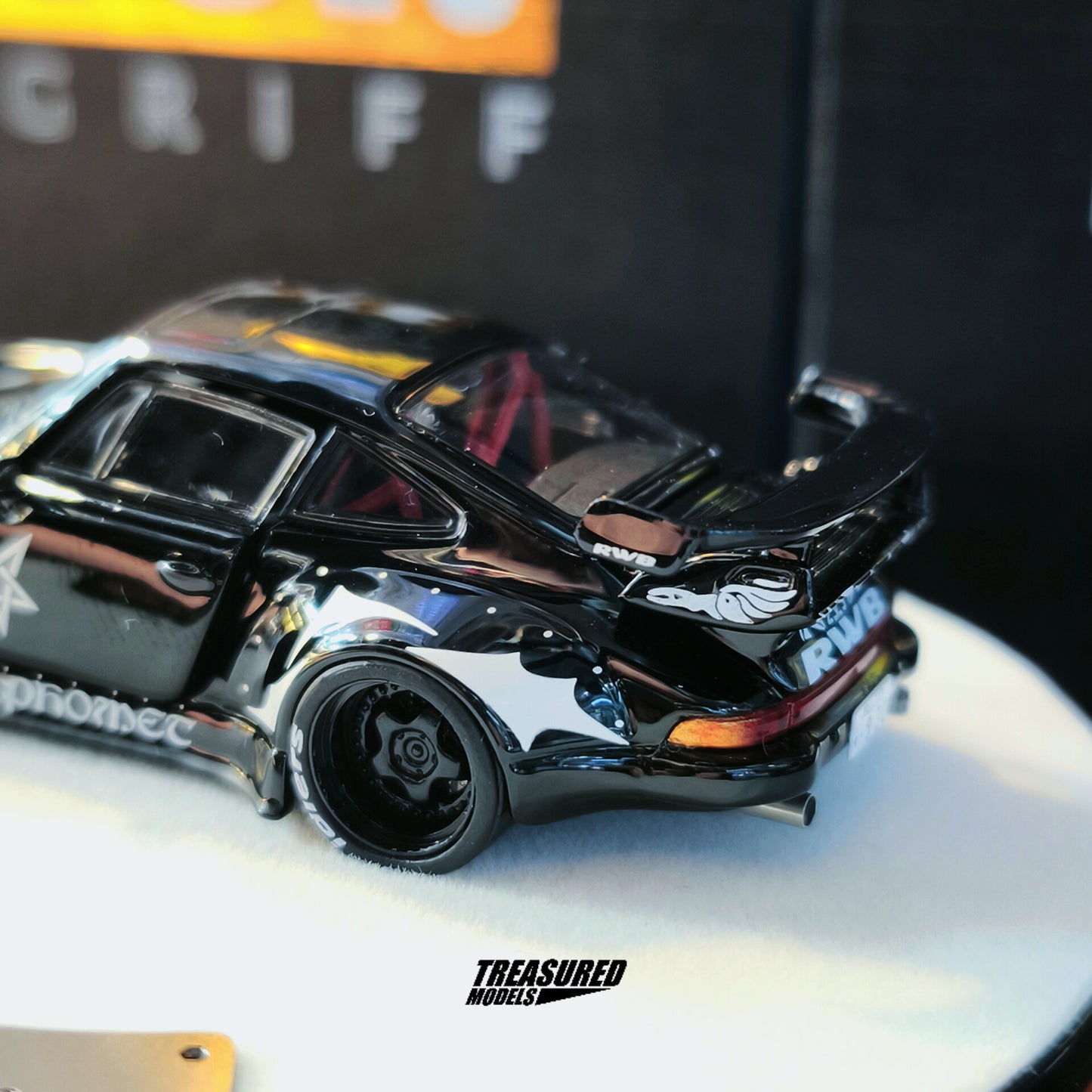 PGM Porsche RWB 930 Baphomet Demon Luxury Version PGM640210 1/64 Diecast