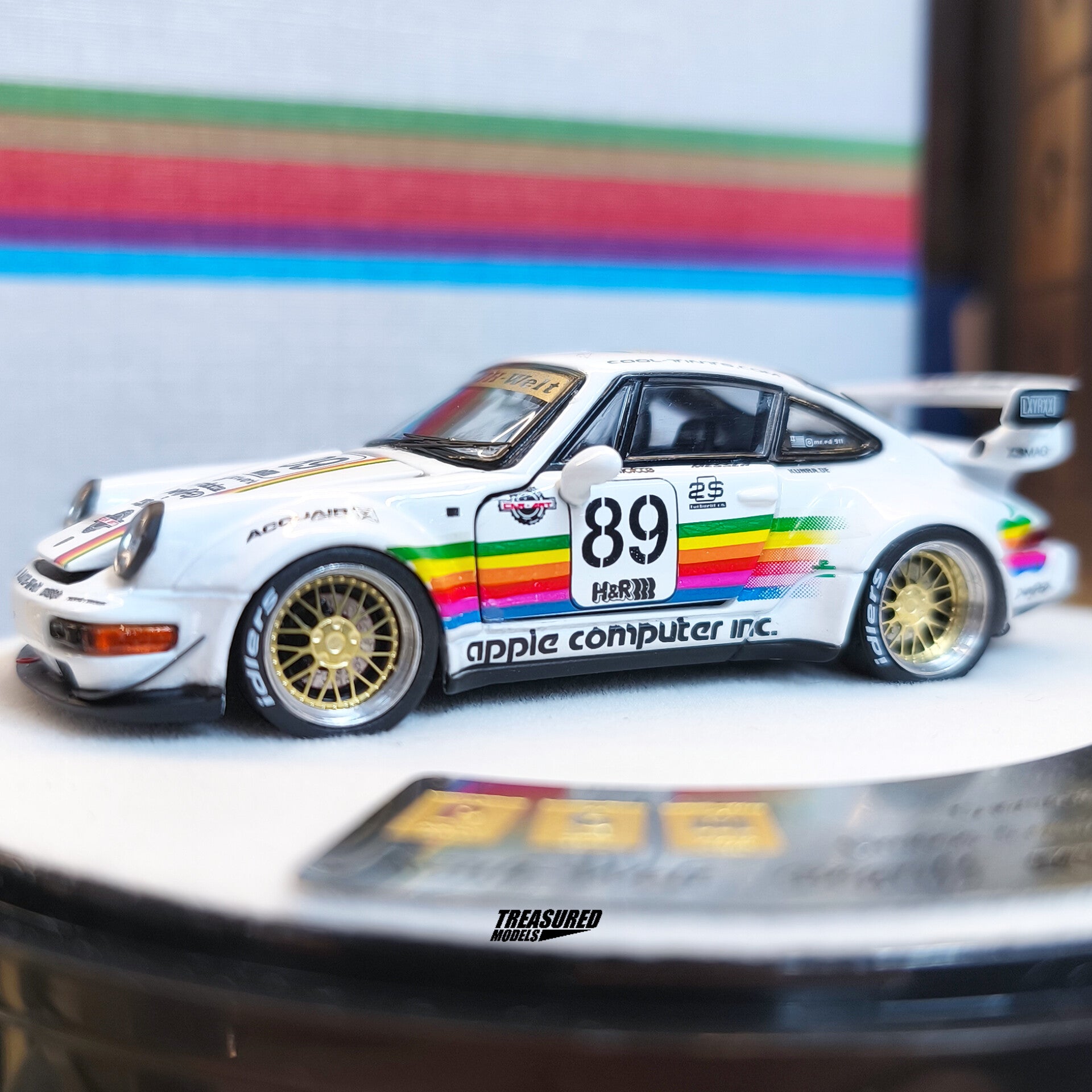 PGM RWB 964 Apple White Deluxe Edition PGM640010 1/64 Diecast