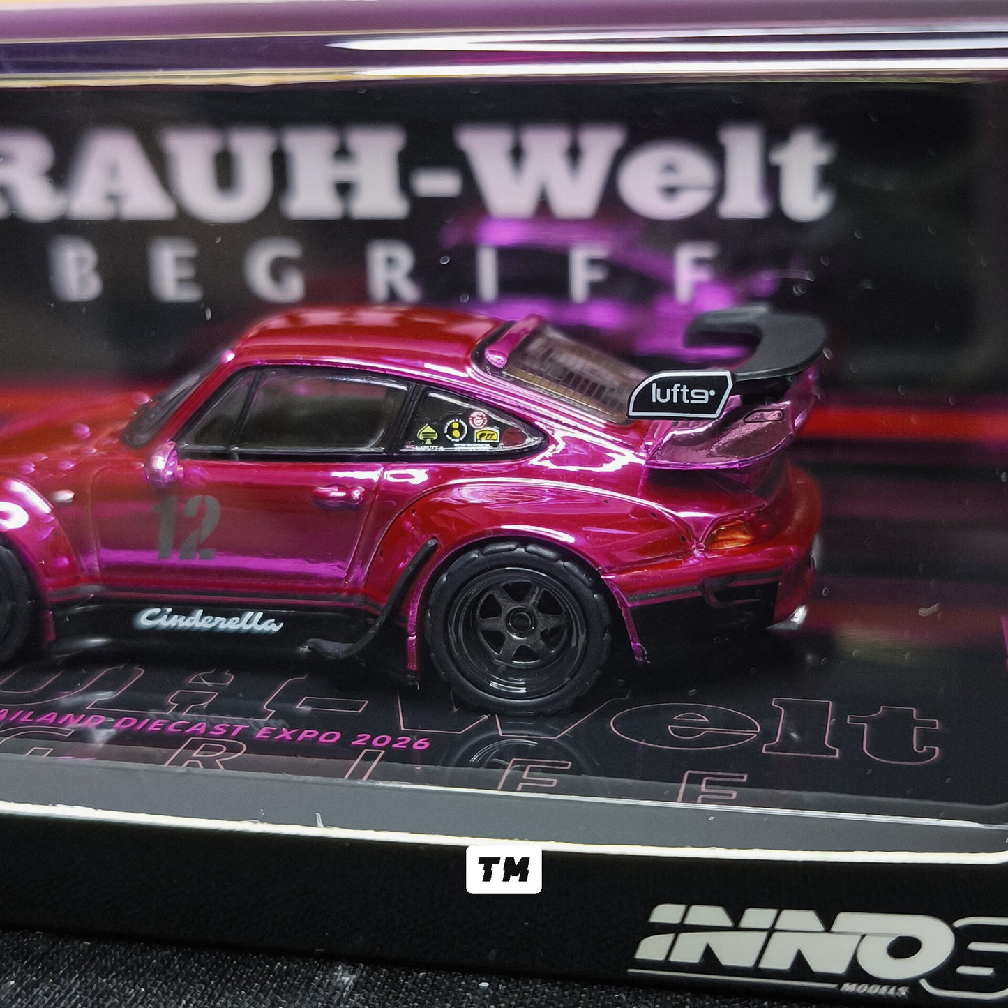 CHASE! Inno64 RWB 993 Cinderella Chase Pink Chrome TDE 2026 Event Edition 1/64 Diecast