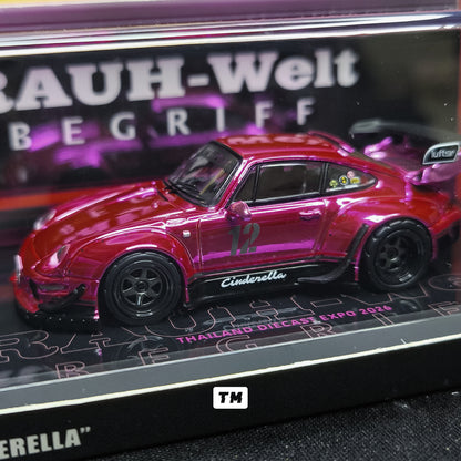 CHASE! Inno64 RWB 993 Cinderella Chase Pink Chrome TDE 2026 Event Edition 1/64 Diecast