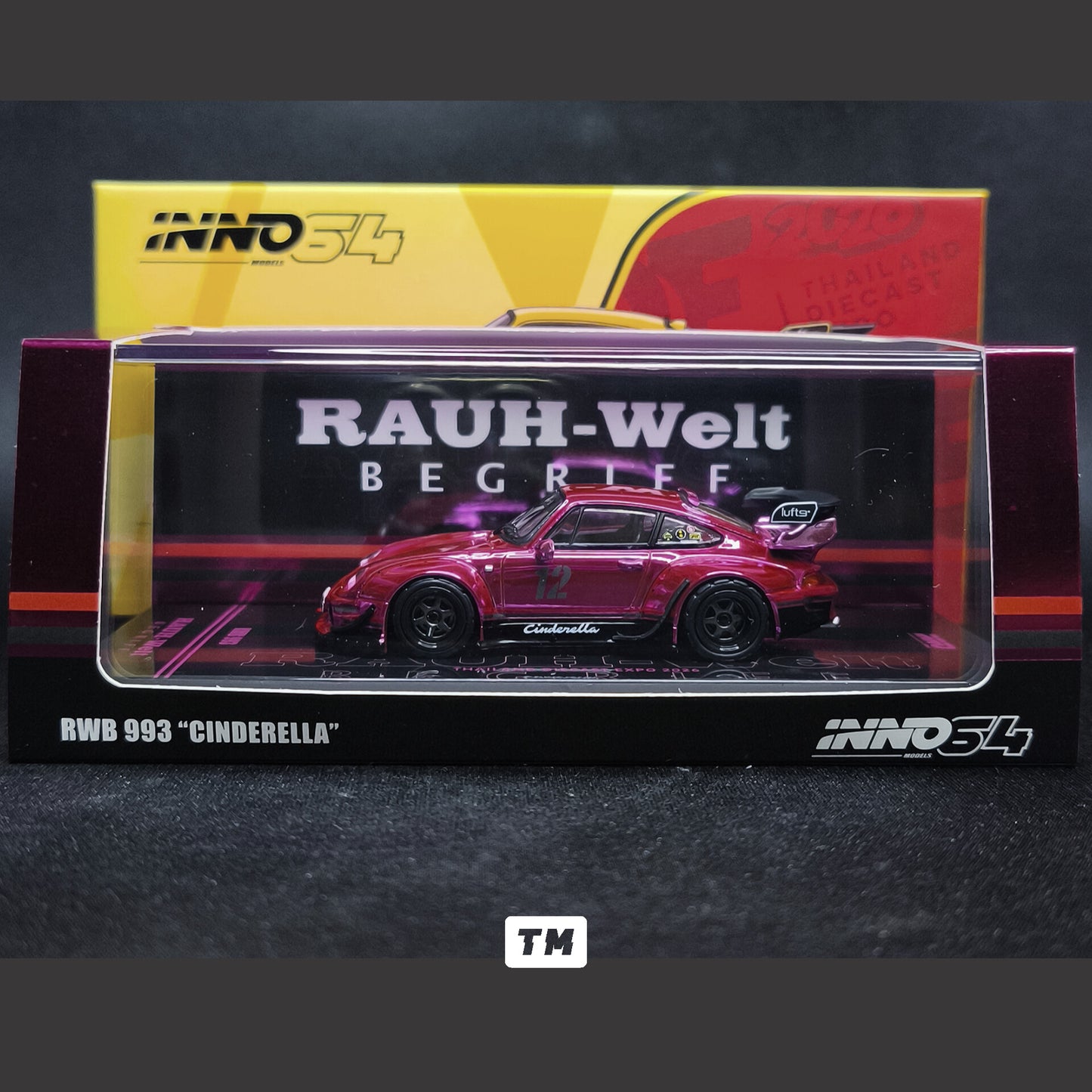 CHASE! Inno64 RWB 993 Cinderella Chase Pink Chrome TDE 2026 Event Edition 1/64 Diecast