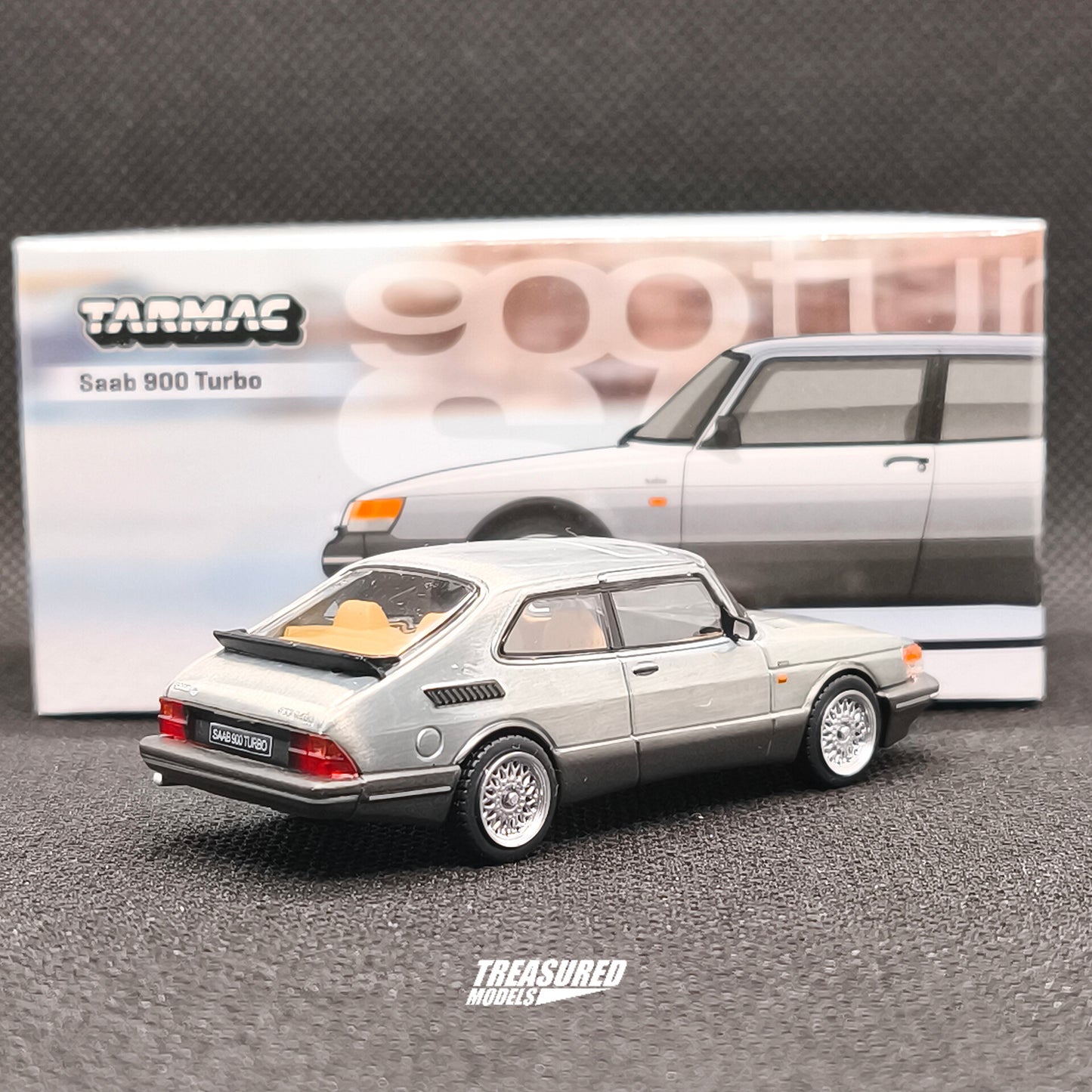 CHASE! Tarmac Works Saab 900 Turbo Silver Chase T64G-056-SL 1/64 Diecast