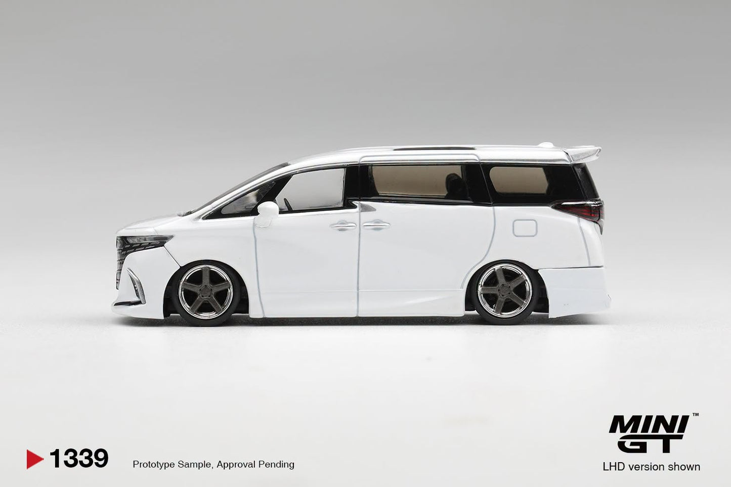 [Pre-Order] Mini GT Toyota Alphard 40 KUHL White MGT01339 1/64 Diecast