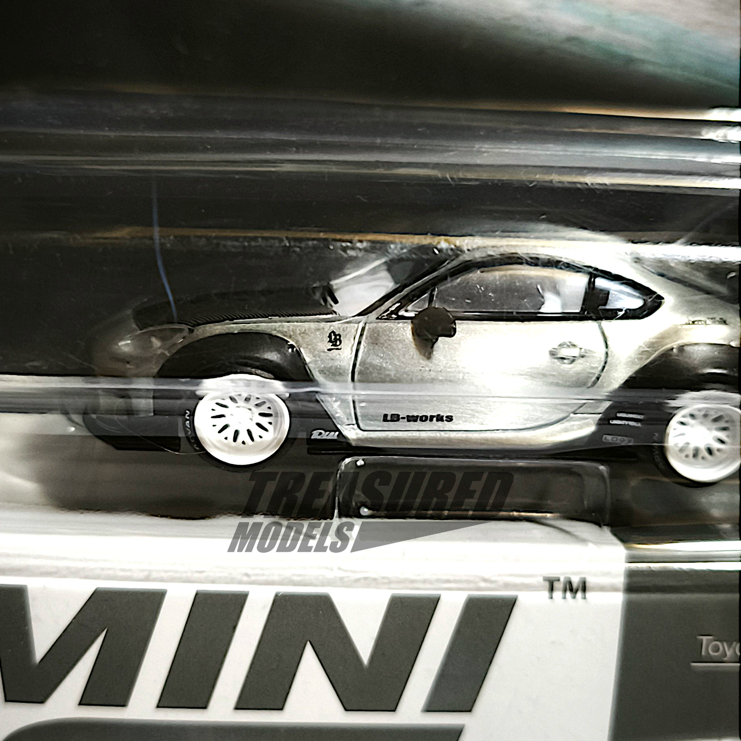 Mini GT CHASE Toyota GR86 LB Nation White MGT00769 1/64 Diecast