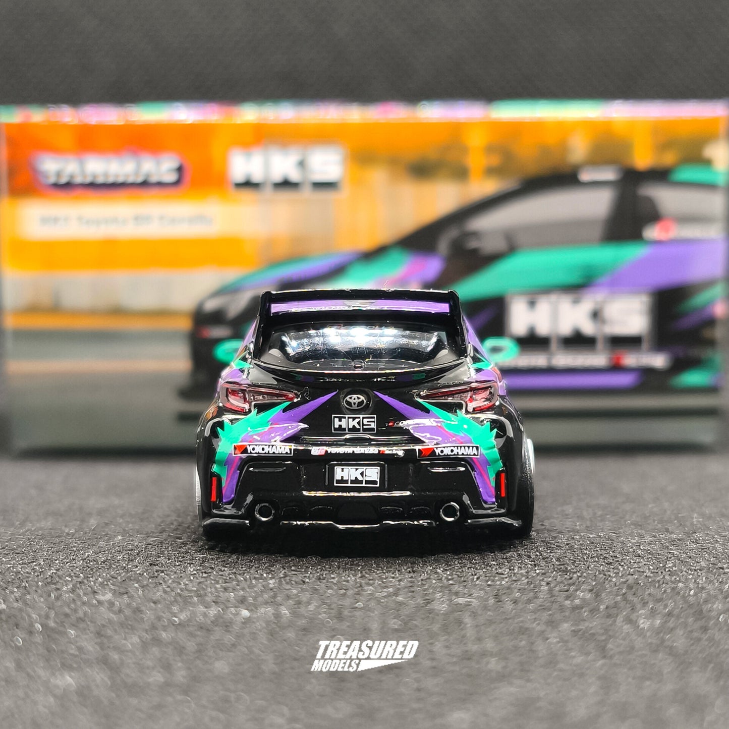 CHASE! Tarmac Works Toyota HKS GR Corolla Chase T64G-066-HKS 1/64 Diecast