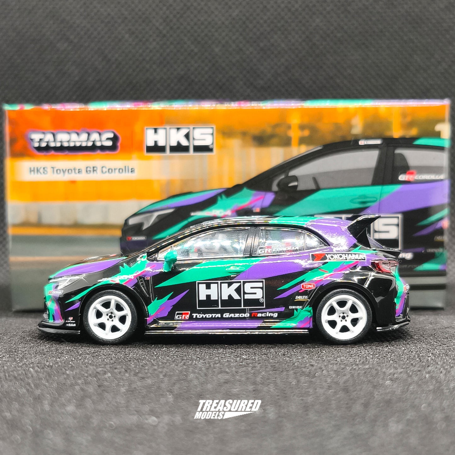 CHASE! Tarmac Works Toyota HKS GR Corolla Chase T64G-066-HKS 1/64 Diecast