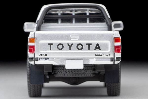 Tomica Limited Vintage Neo Toyota Hilux 4WD Pickup DoubleCab SSR (Silver) 1991 LV-N256c 1/64 Die Cast