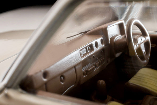TomyTEC Tomica Limited Vintage NEO Toyota Land Cruiser 60 Patrol Car (Hokkaido Police) LV-N371a 1/64 Diecast