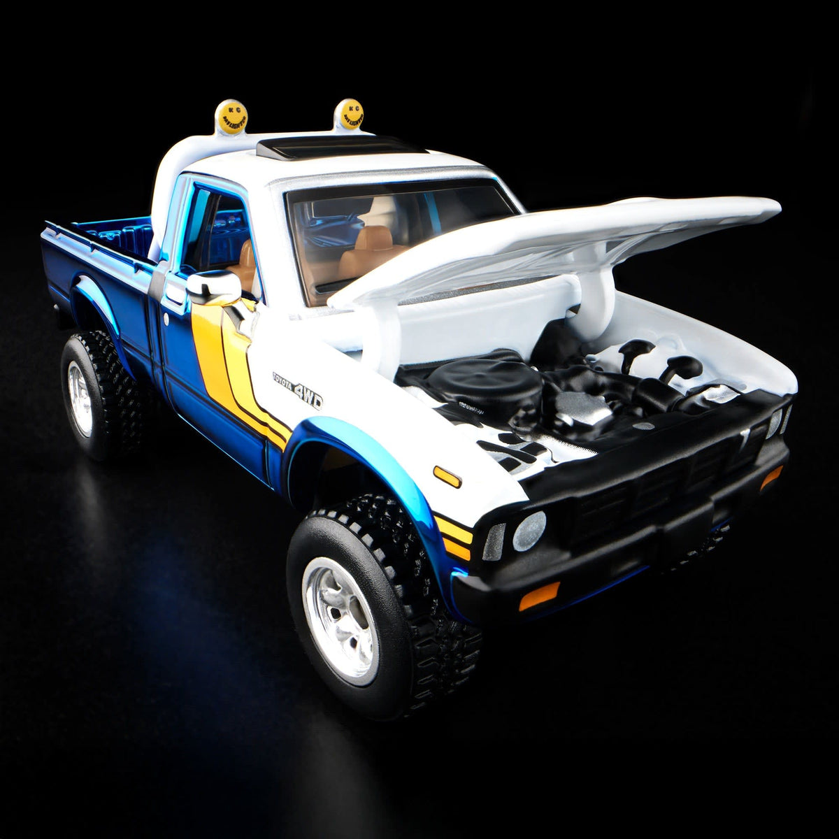 HOT WHEELS Toyota SR5 Hilux 4WD 1981 Spectraflame Ice Blue RLC 1/64 Diecast