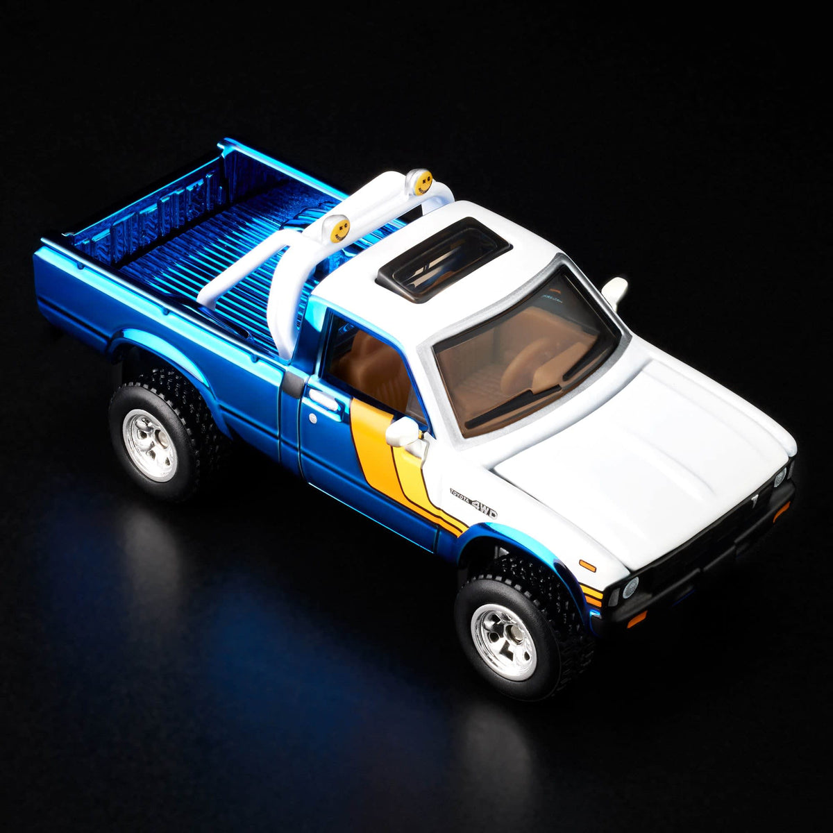 HOT WHEELS Toyota SR5 Hilux 4WD 1981 Spectraflame Ice Blue RLC 1/64 Diecast