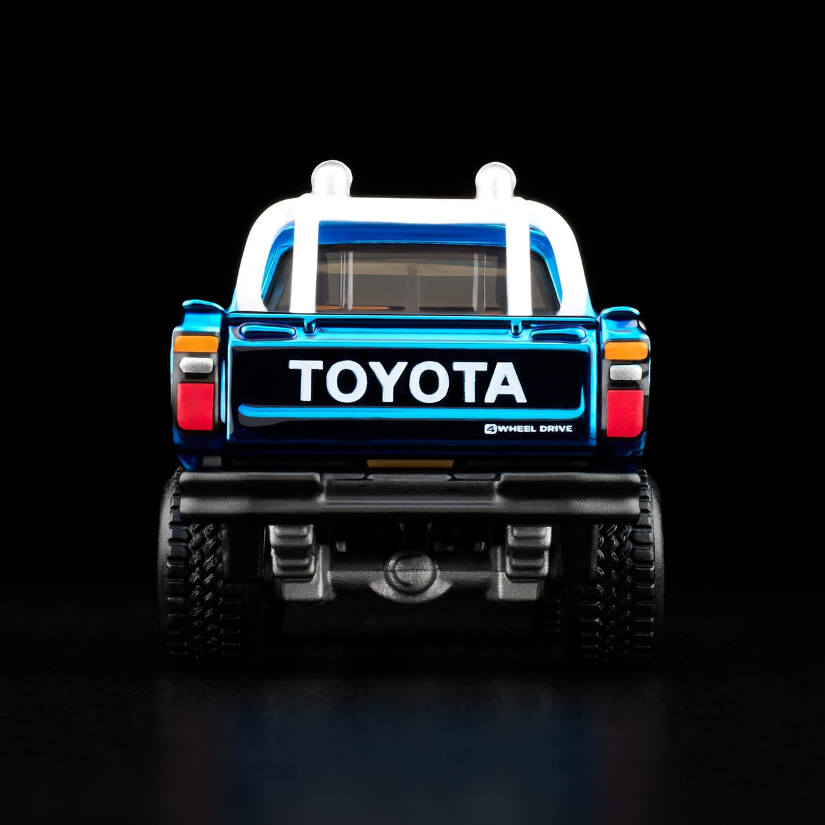 HOT WHEELS Toyota SR5 Hilux 4WD 1981 Spectraflame Ice Blue RLC 1/64 Diecast