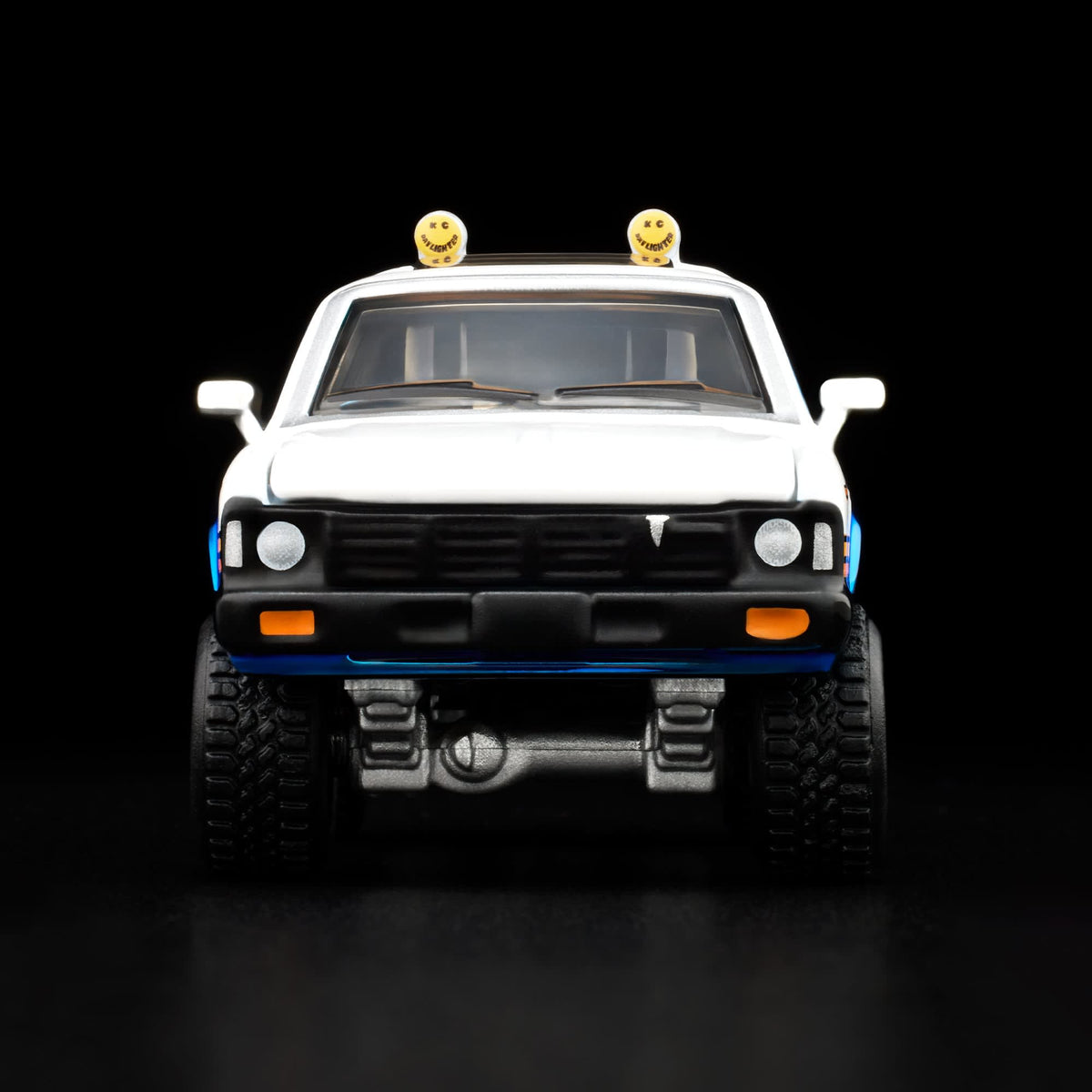 HOT WHEELS Toyota SR5 Hilux 4WD 1981 Spectraflame Ice Blue RLC 1/64 Diecast