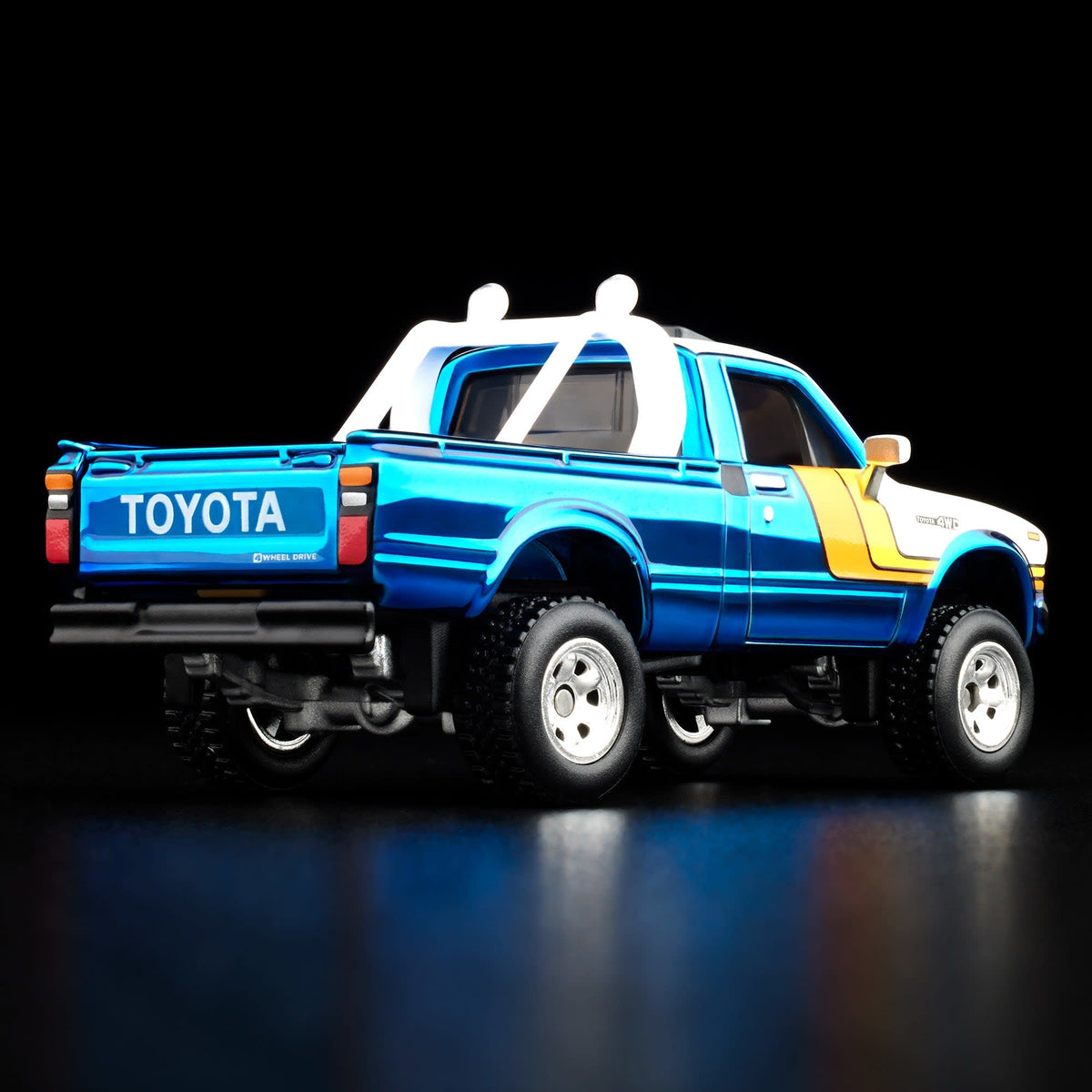 HOT WHEELS Toyota SR5 Hilux 4WD 1981 Spectraflame Ice Blue RLC 1/64 Diecast