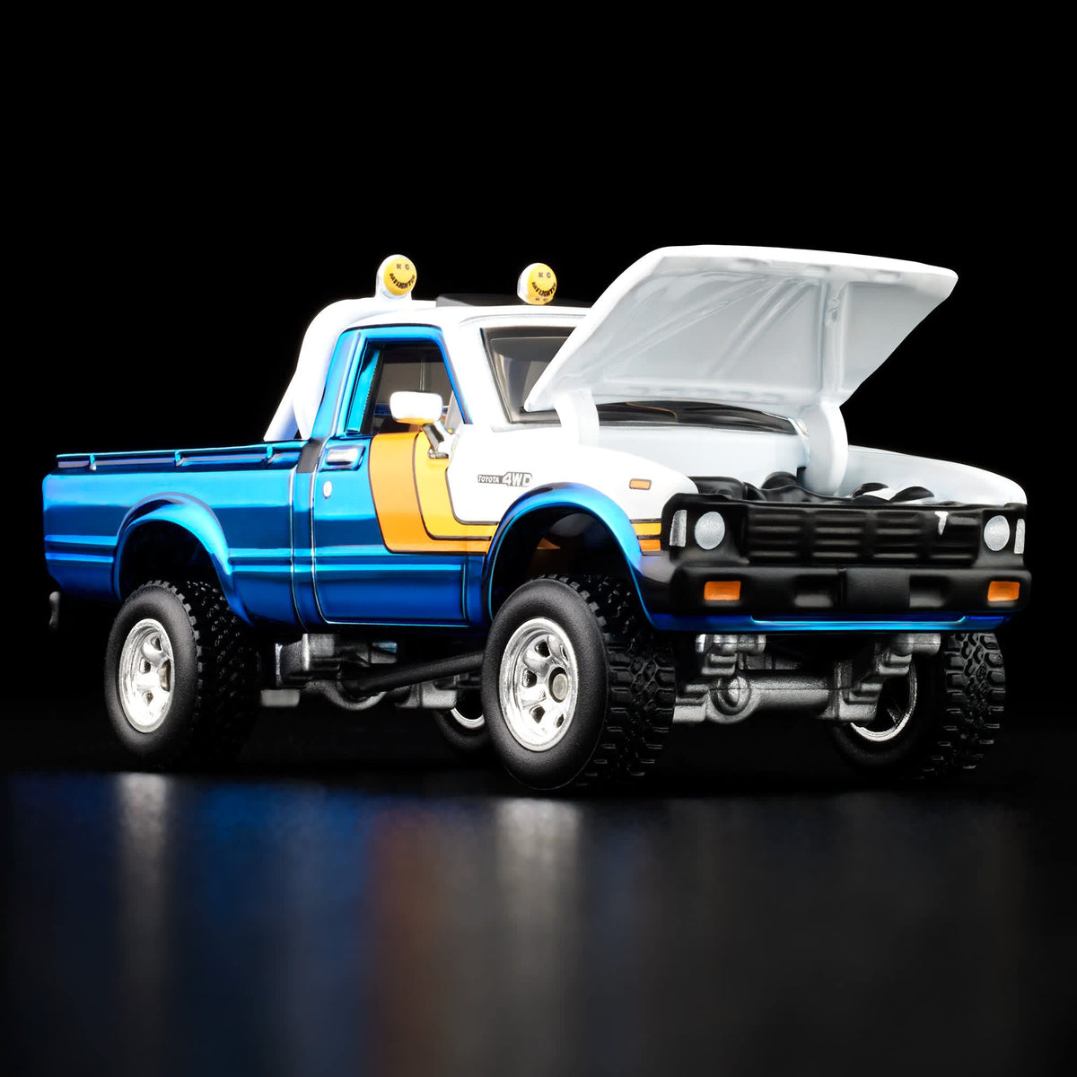 HOT WHEELS Toyota SR5 Hilux 4WD 1981 Spectraflame Ice Blue RLC 1/64 Diecast
