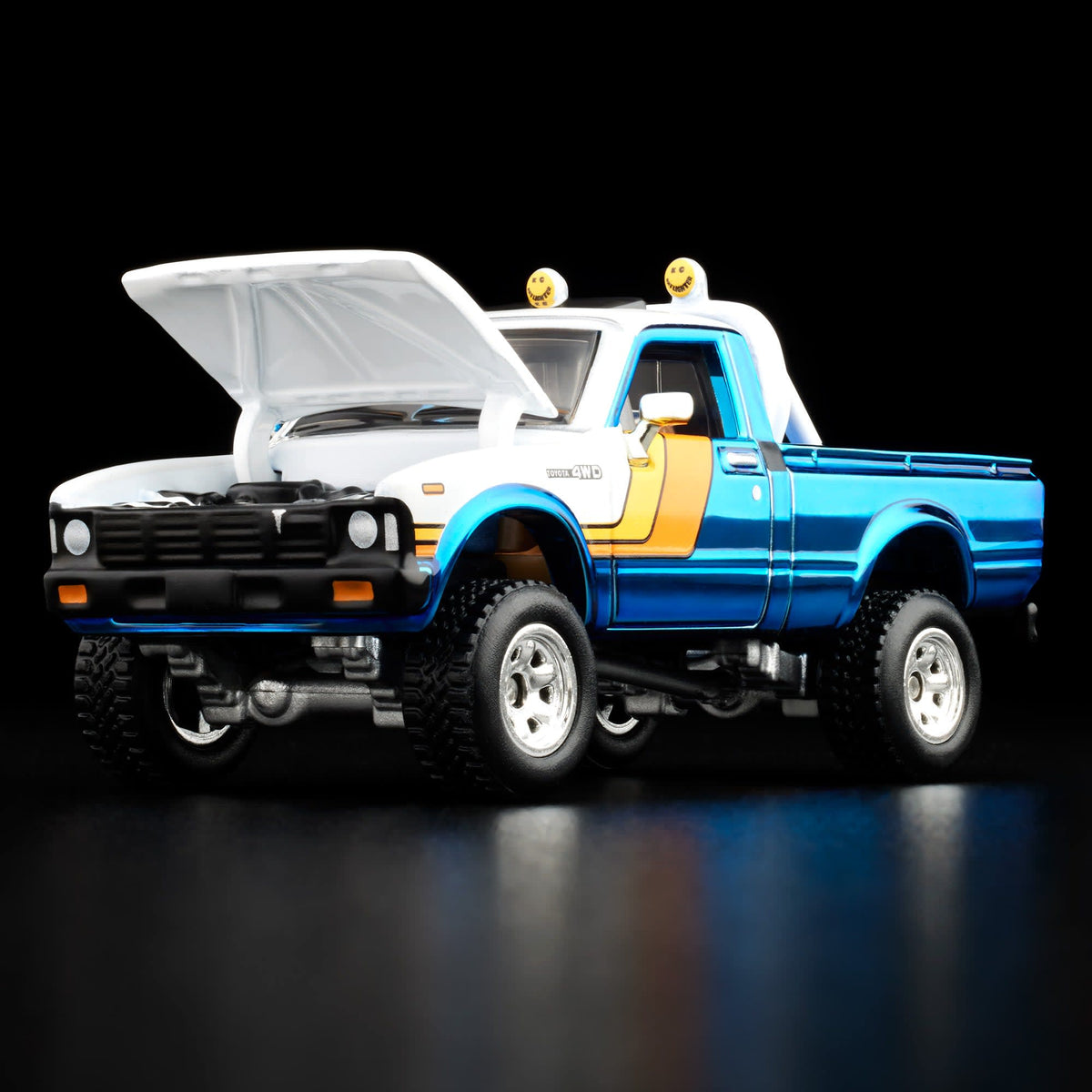 HOT WHEELS Toyota SR5 Hilux 4WD 1981 Spectraflame Ice Blue RLC 1/64 Diecast