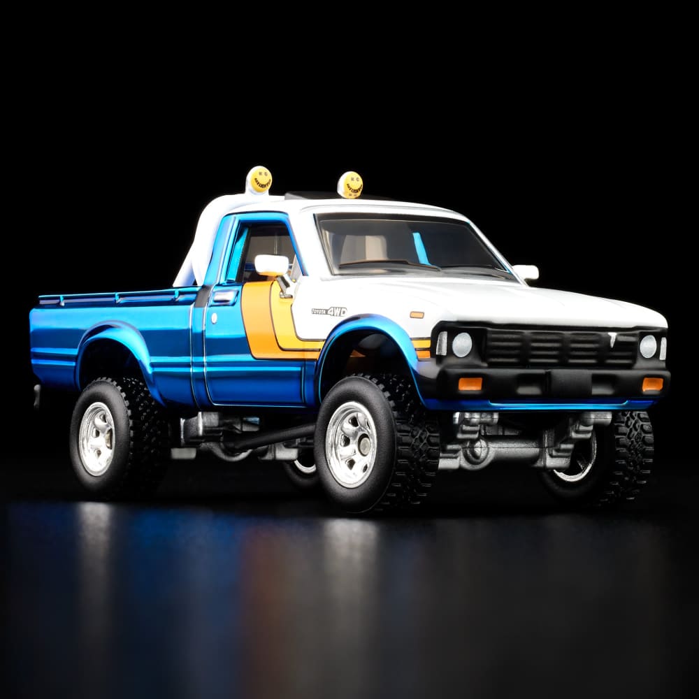 HOT WHEELS Toyota SR5 Hilux 4WD 1981 Spectraflame Ice Blue RLC 1/64 Diecast