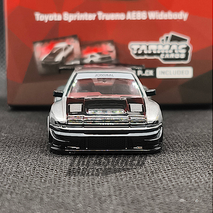 [Chase] Tarmac Works Toyota Sprinter Trueno AE86 Widebody White Black with Tarmac Cards - Designed by Jon Sibal T64G-060-WB