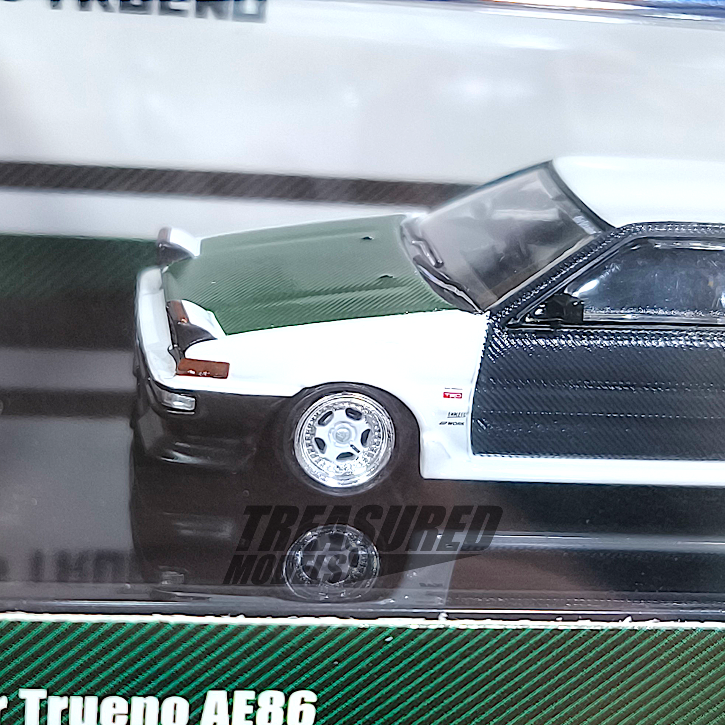 Inno64 Toyota Sprinter Trueno AE86 With Carbon Doors IN64-AE86T-TK 1/64 Diecast