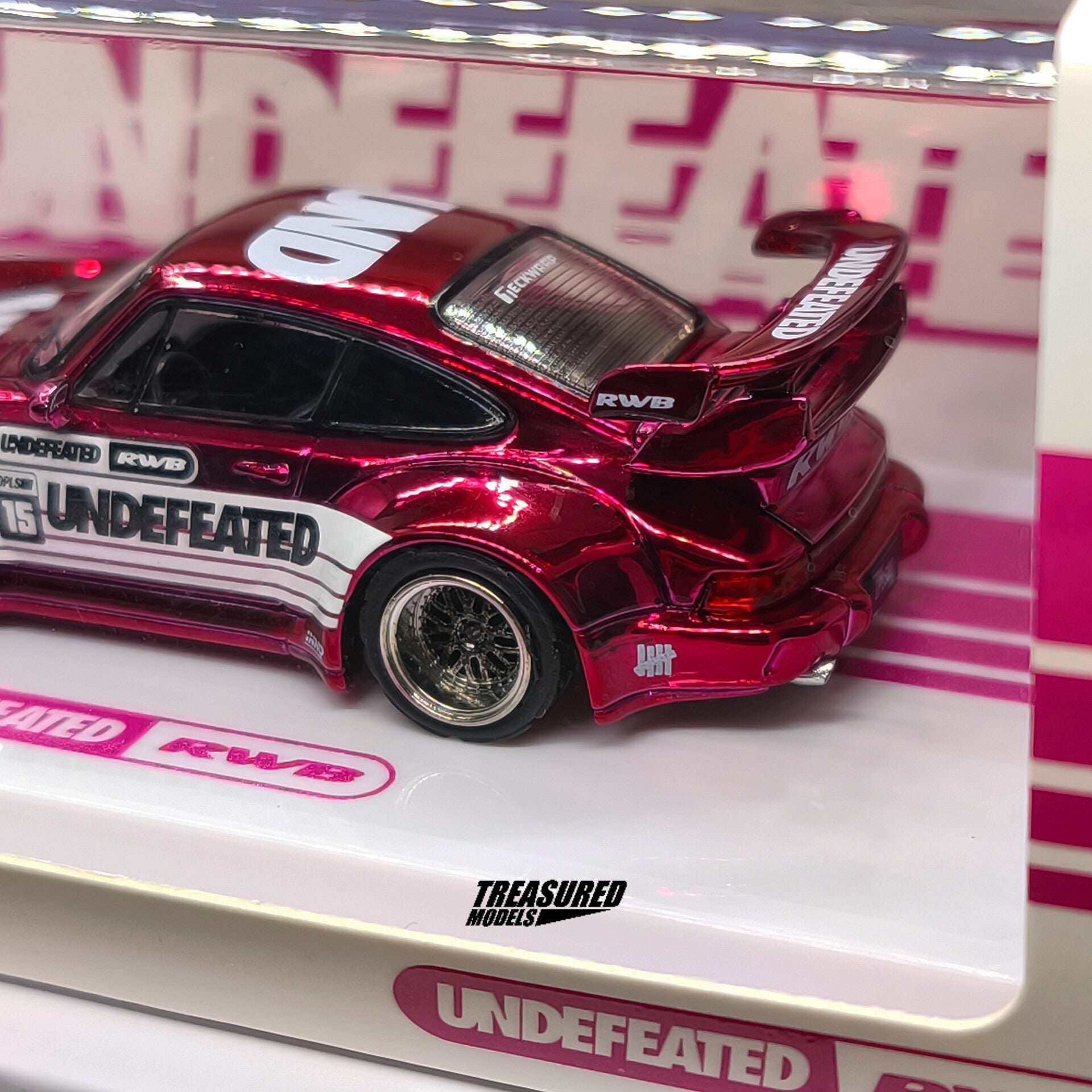 TAS2026][CHASE] Undefeated RWB DPLS Pink TAS2026 1/64 Diecast